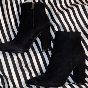 Black block-heeled zipper booties